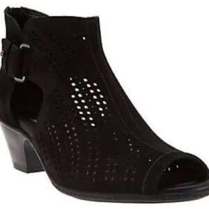 Earth Keri Black Leather Nubuck Perforated Zip Back Heel Sandals Size 10B